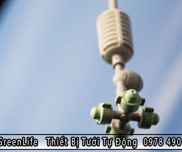 Bộ phun sương tưới cây Coolnet A02 4 cửa cấu tạo với nhiều bộ phận khác nhau